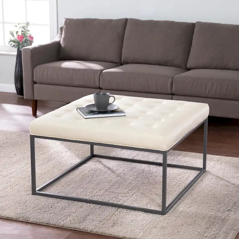 Pouf Tufted Healy in Similpelle