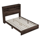 Camera da letto matrimoniale, struttura letto vintage in legno con 2 comodini e 1 cassettiera