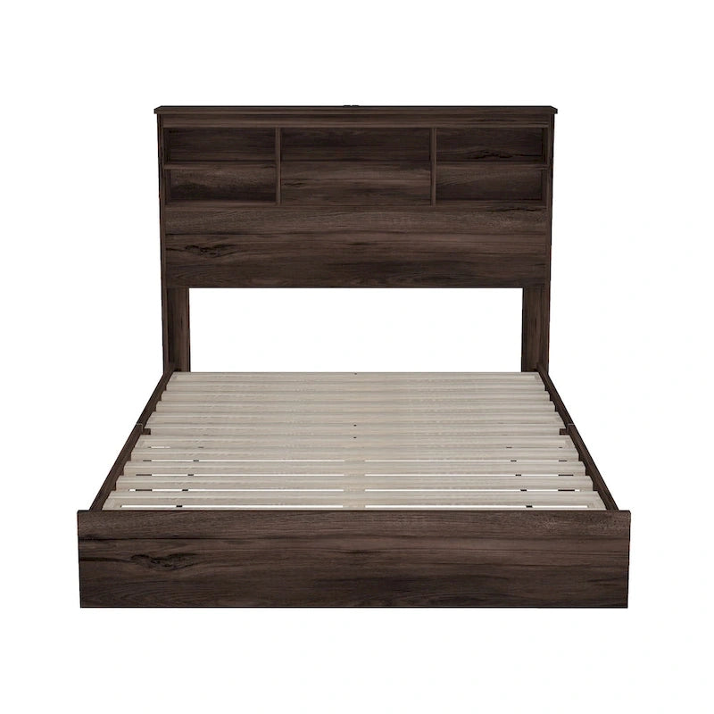 Camera da letto matrimoniale, struttura letto vintage in legno con 2 comodini e 1 cassettiera