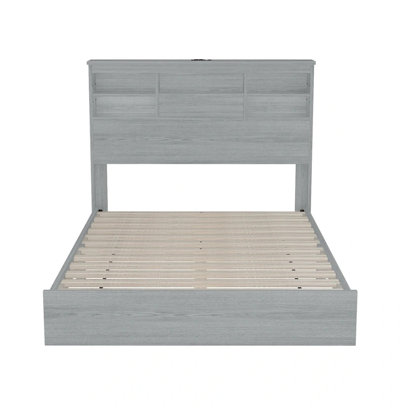Camera da letto matrimoniale, struttura letto vintage in legno con 2 comodini e 1 cassettiera
