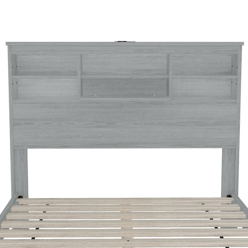 Camera da letto matrimoniale, struttura letto vintage in legno con 2 comodini e 1 cassettiera