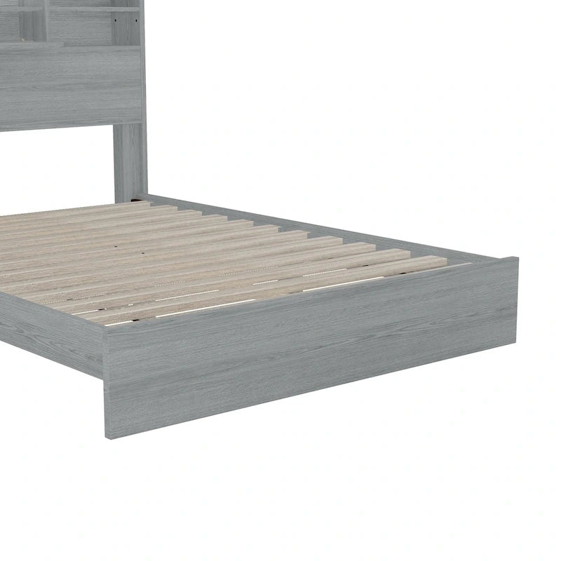 Camera da letto matrimoniale, struttura letto vintage in legno con 2 comodini e 1 cassettiera