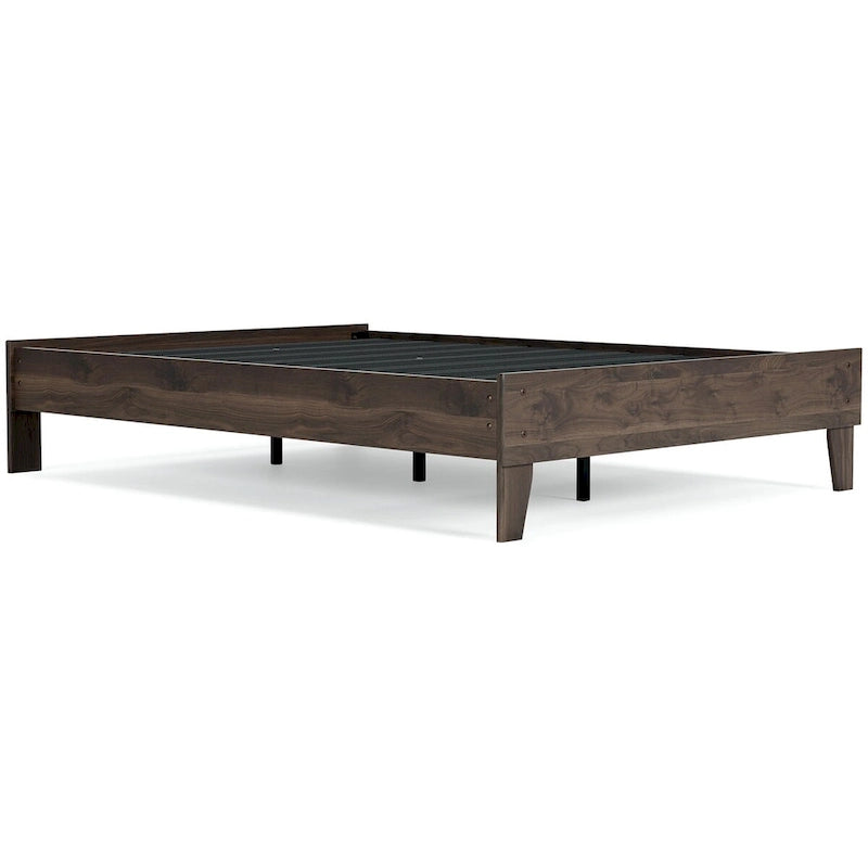 Letto a piattaforma Calverson Mocha con 2 comodini